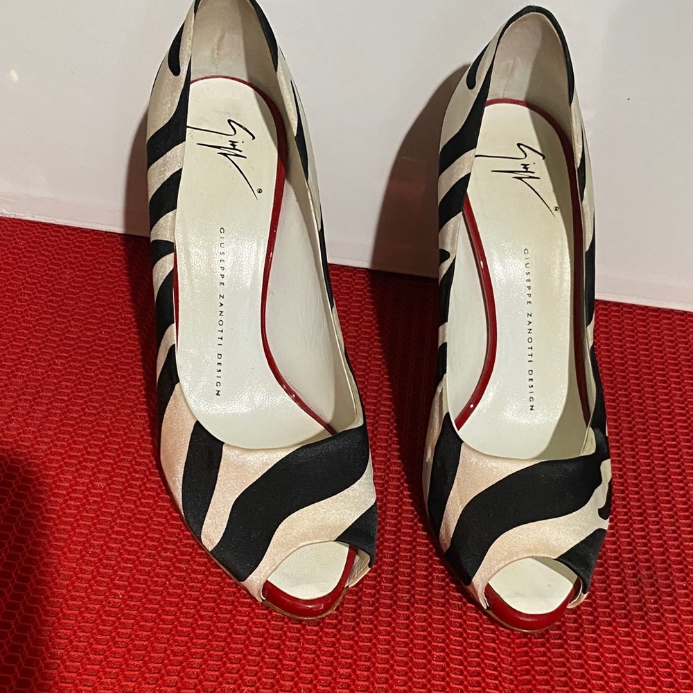 Giuseppe Zanotti Black and Cream Striped Heels